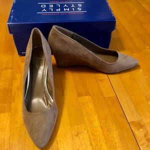 Simply Styled “Agatha” Tan Wedges-Women’s Size 6